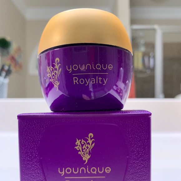 BNIB Younique Royalty Oil Control Mask - Picture 8 of 8